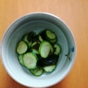 塩蔵わかめで節約！？きゅうりの酢の物